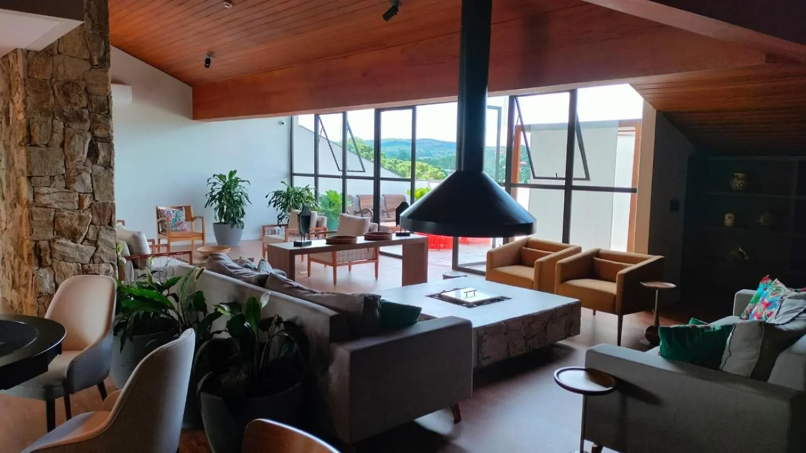 Wanderlust Experience Hotel Best Western Campos do Jordão 5*,